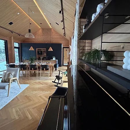 Hulppea Merenranta Hirsitalo Apartman *